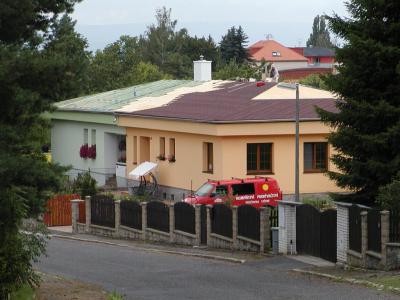 Rodinný dům Březová - během montáže - sedlová střecha