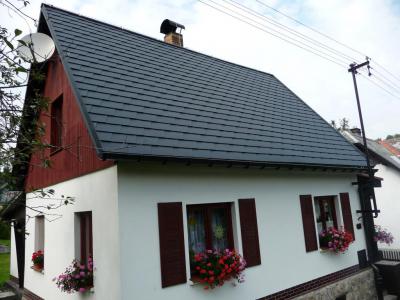 Rekreační objekt ve Vysoké Peci Prefa šindel